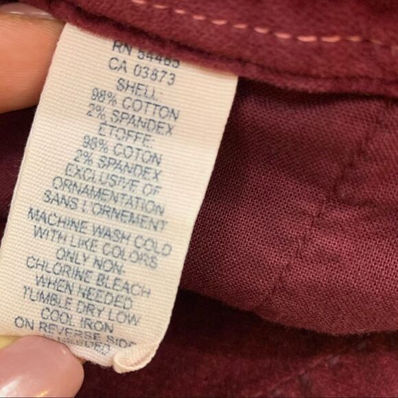 American Eagle maroon velvet chino style skirt - Picture 7 of 8